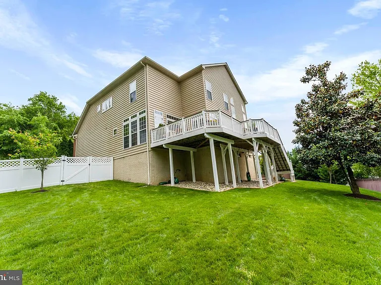 2035 Paisley Ct — Photo 3