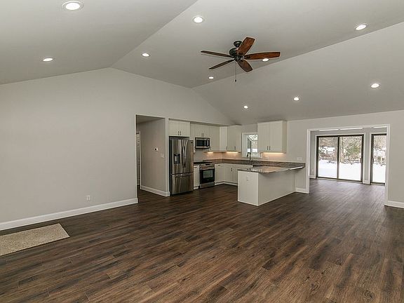 4th image of 1064 Morningview Dr