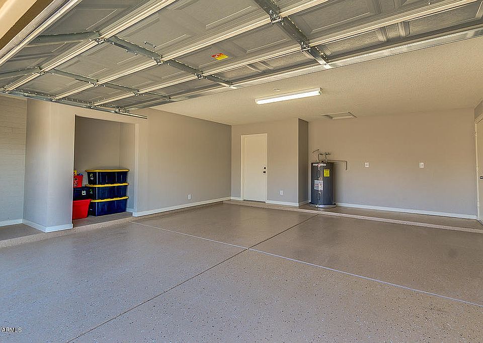 Epoxy garage floor 