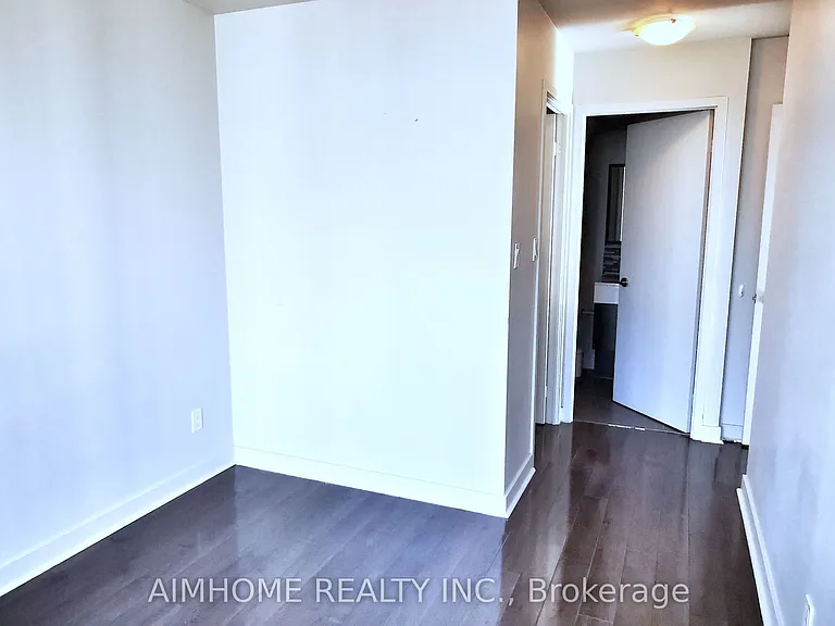 126 Simcoe St #1708 — Photo 8