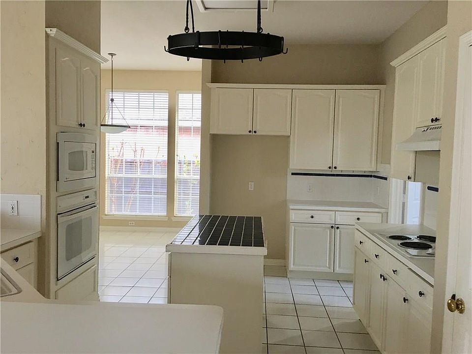 2nd image of 3120 Rocky Mountain Dr
