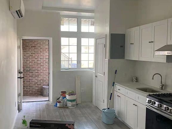 2nd image of 136 Freeborn St Floor 1