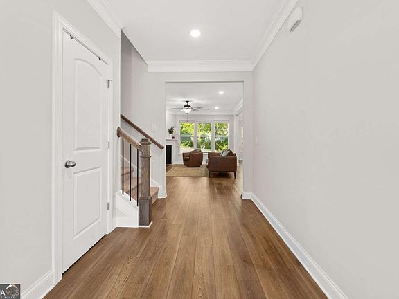 5th image of 6870 Kate Ln