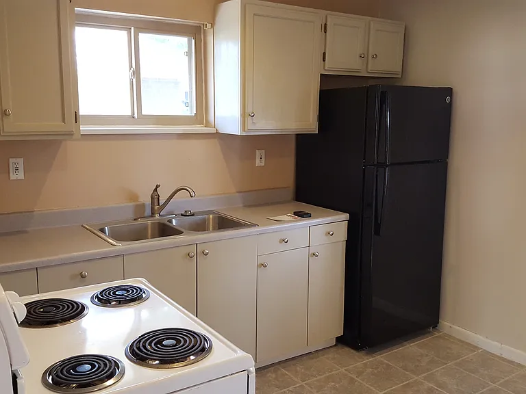 3827 Kingswood Dr — Photo 11