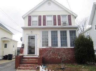 196 Broad St, Keyport, NJ 07735