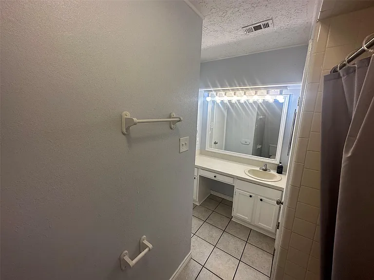 13258 Bluff View Dr — Photo 10