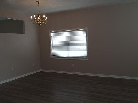 3rd image of 15303 Lake Bella Vista Dr