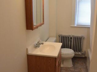 2500 S 71st St, Philadelphia, PA 19142