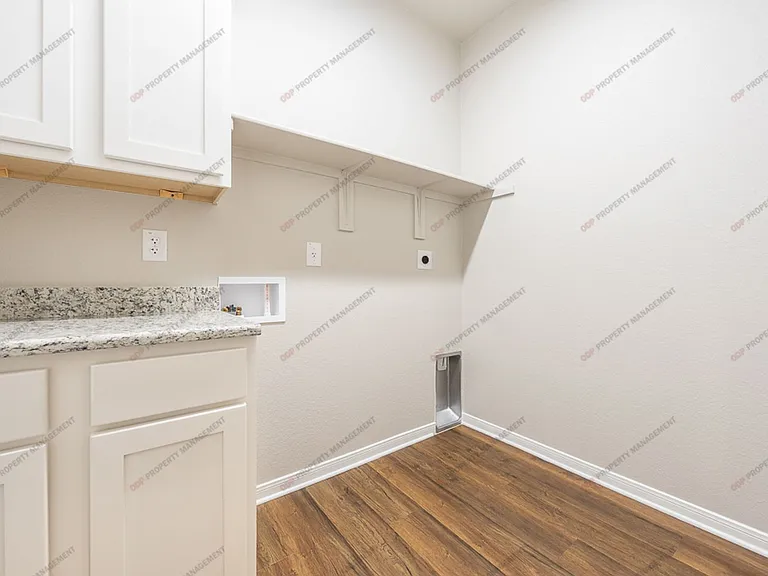 624 Ripplewood Dr — Photo 11