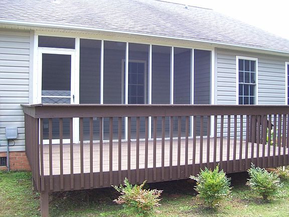4th image of 110 River Oaks Cir