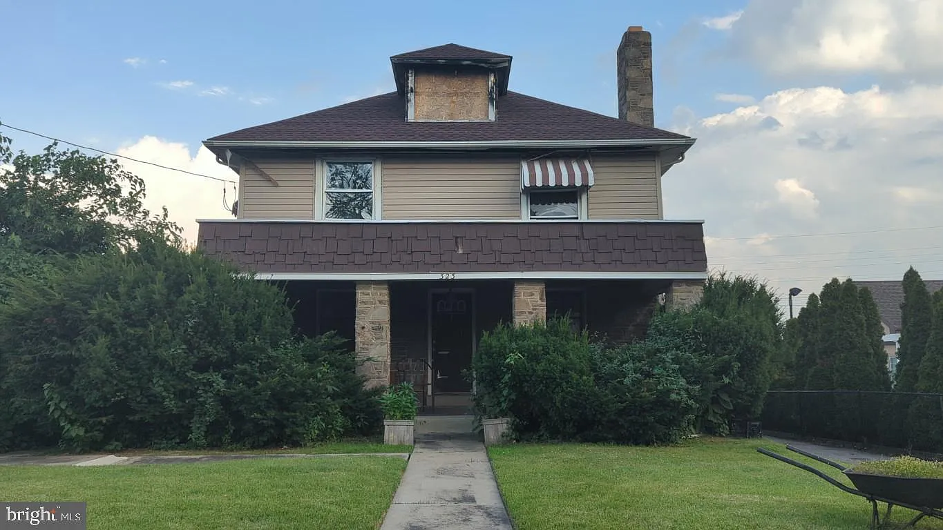 323 S Chester Pike photo 1