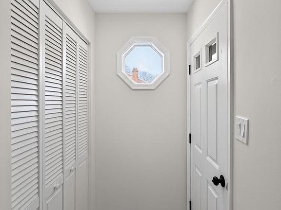 4th image of 642 Rively Ave