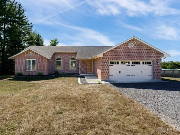 8744 Lake Dr, West Liberty, OH 43357
