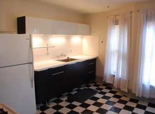 1427 Williamson St #2, Madison, WI 53703