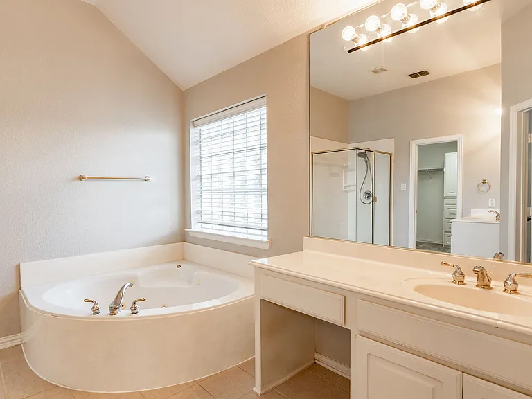 1100 Cedar Valley Dr — Photo 28
