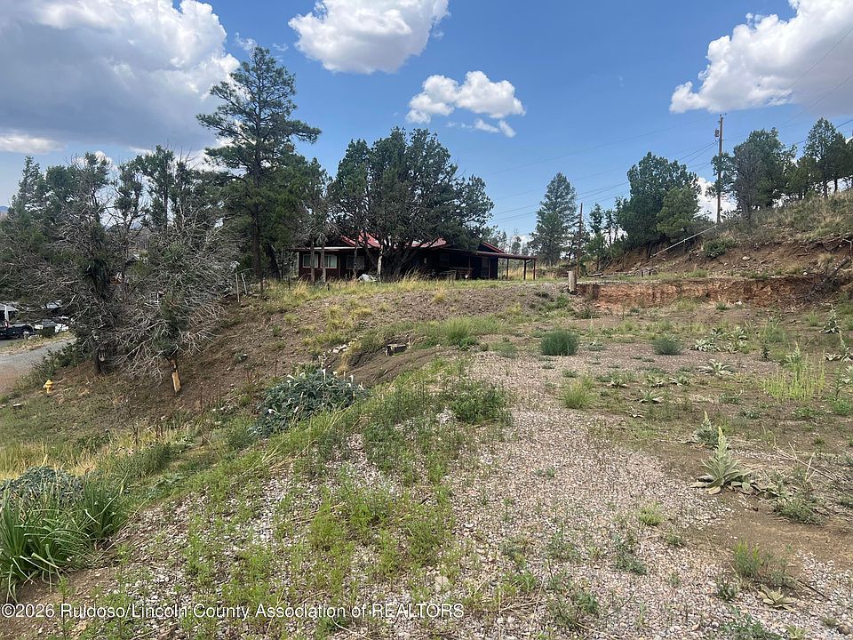 2nd image of 114 Davis Dr