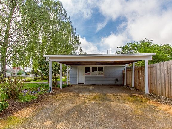 3rd image of 11002 Villa Ln SW