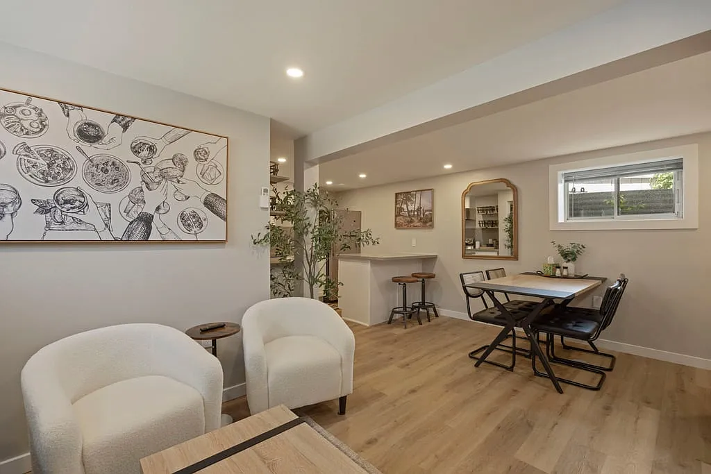 2 bed, 750 sqft, $1,950 — Photo 1