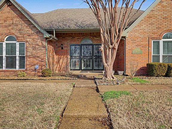 2nd image of 8208 Clinton Way Cv