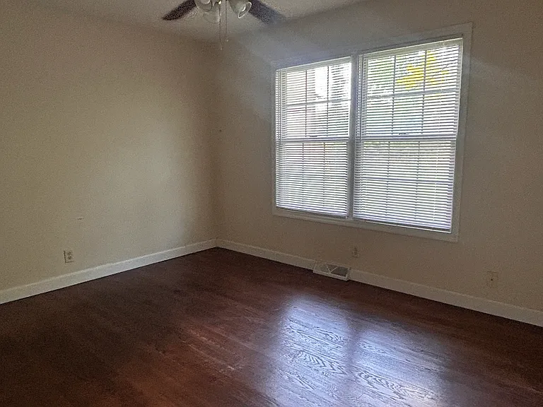 1122 Fernview Dr — Photo 16