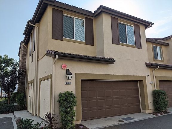 3rd image of 44099 Calle Luz