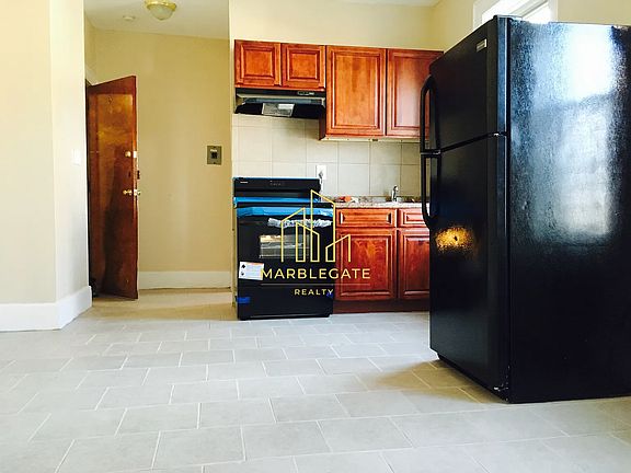 3rd image of 196 Roseville Ave #88