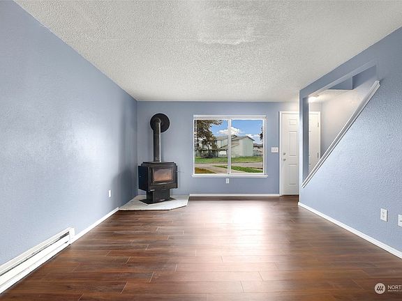 5th image of 219 21st Place SE