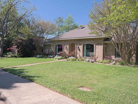 3rd image of 6415 Shortland Dr