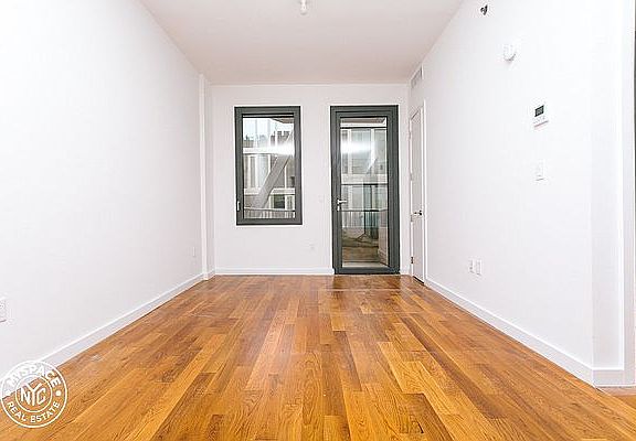 2nd image of 123 Melrose St APT 419