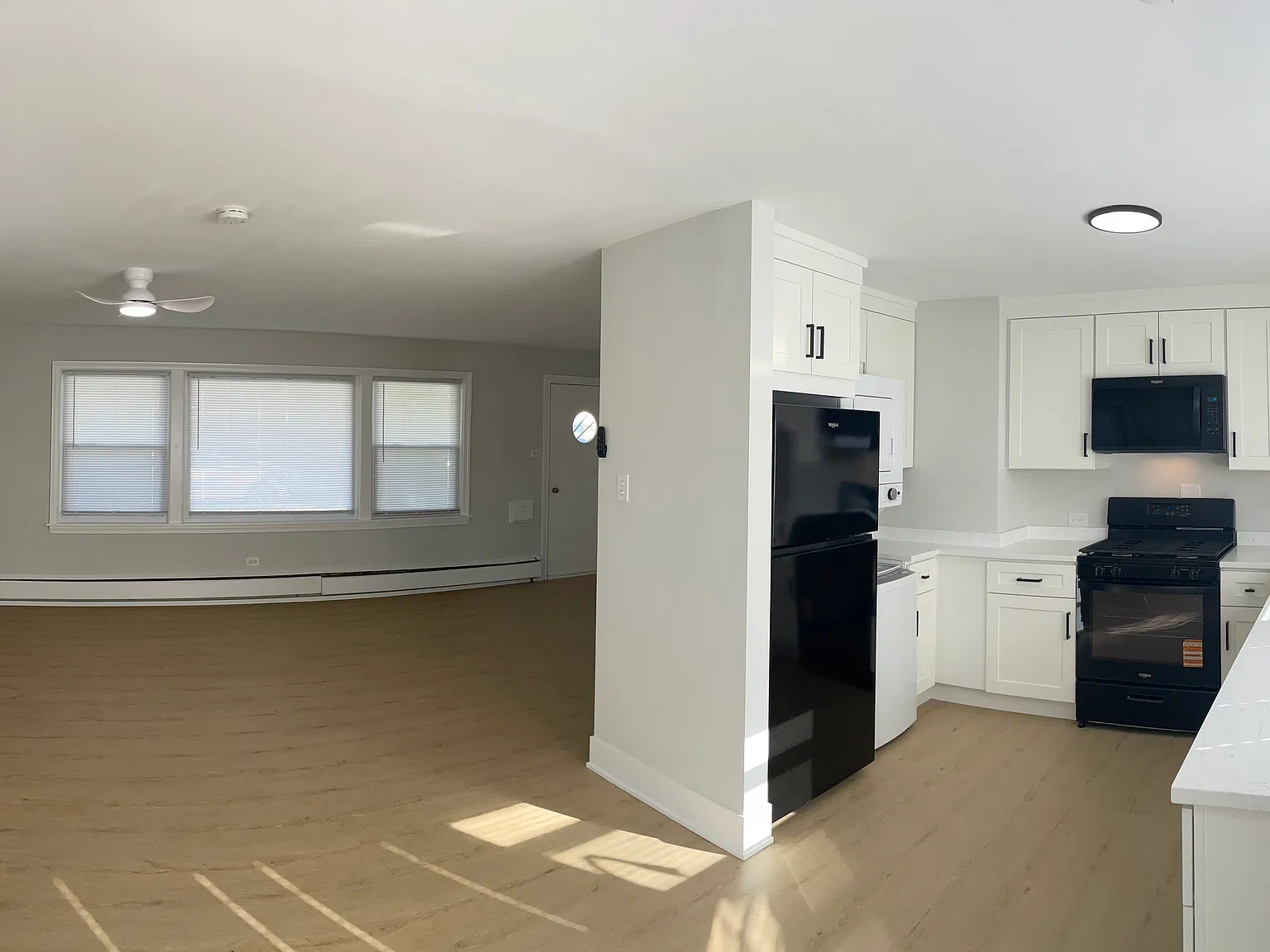2 bed, 1200 sqft, $2,000 — Photo 4