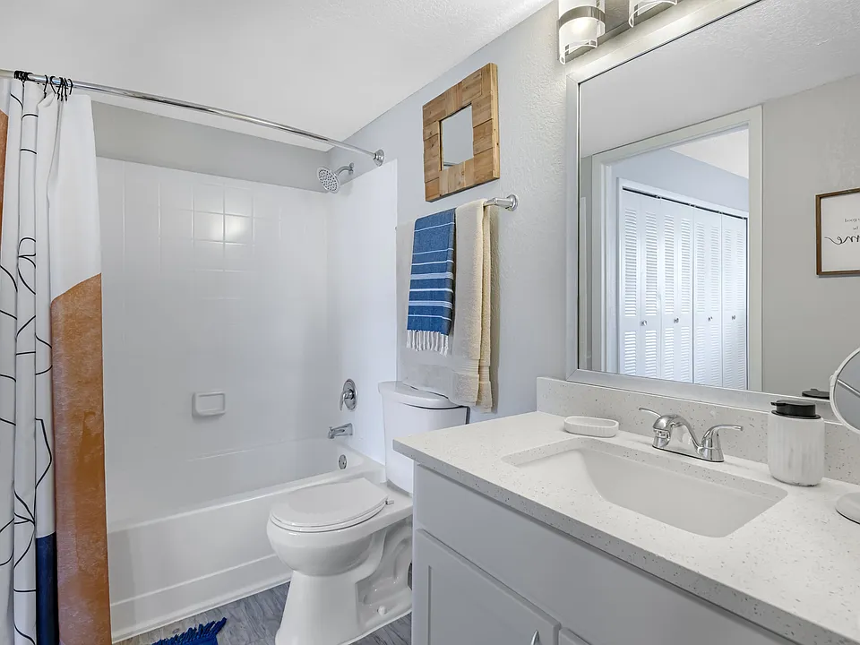 Spacious Bathroom