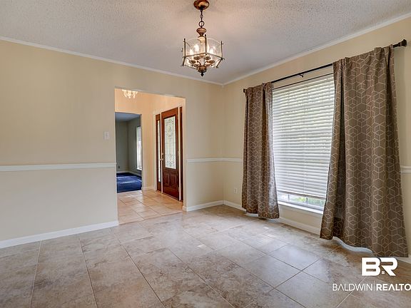 5th image of 571 Wedgewood Dr