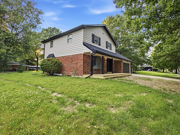 2nd image of 8006 Vineyard Dr
