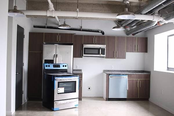 1st image of 4600 Brown St
