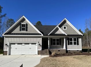 100 Walnut Hall Ct, Selma, NC 27576