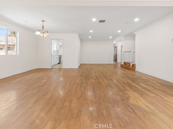 4th image of 744 Callita St