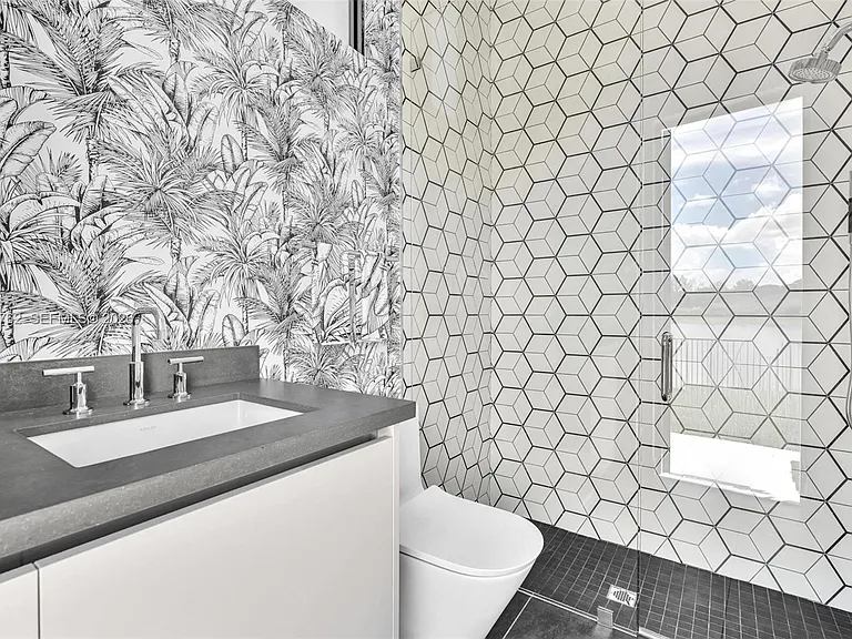 5765 SW 104th Ter — Photo 30
