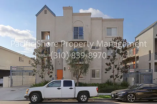 Las Colinas Apartments Photo 1