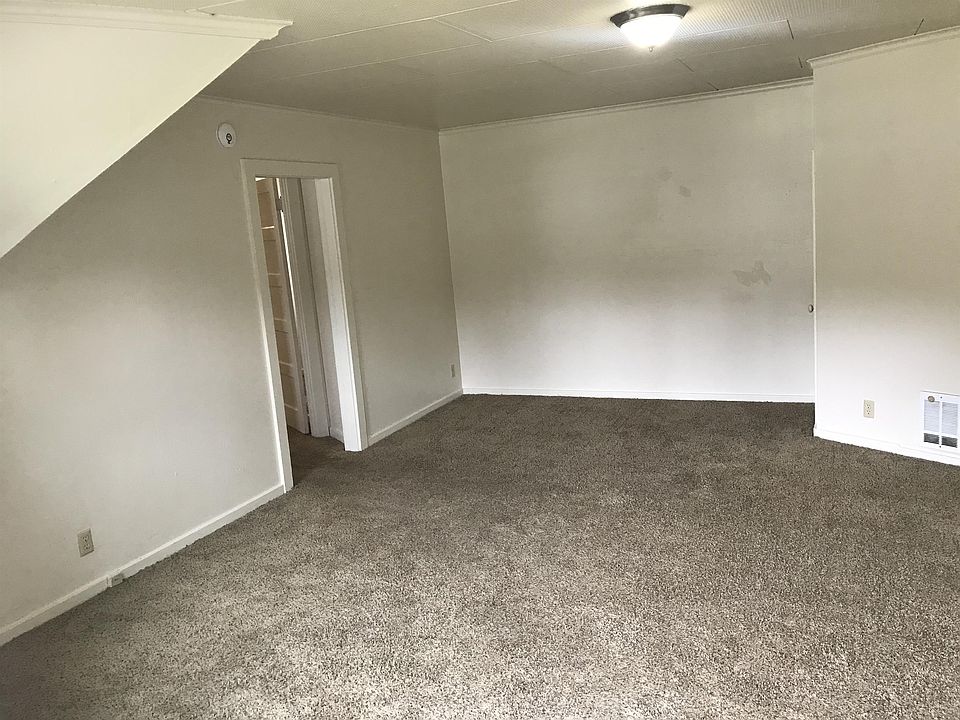 1st image of 123 W Birch St APT 3