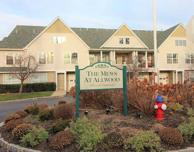 1st image of 39 Mayer Dr
