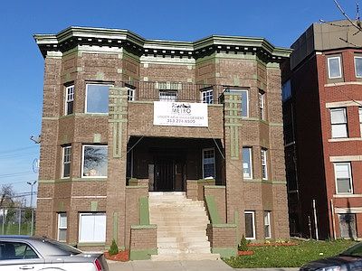 2nd image of 309 E Edsel Ford Fwy APT 4