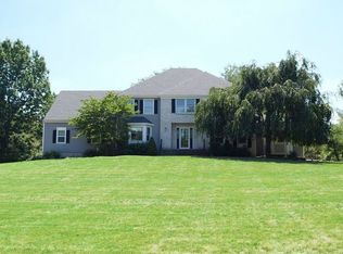 201 Raritan Ln, Whitehouse Station, NJ 08889