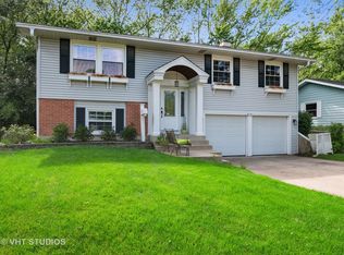 2S170 Kent Rd, Glen Ellyn, IL 60137