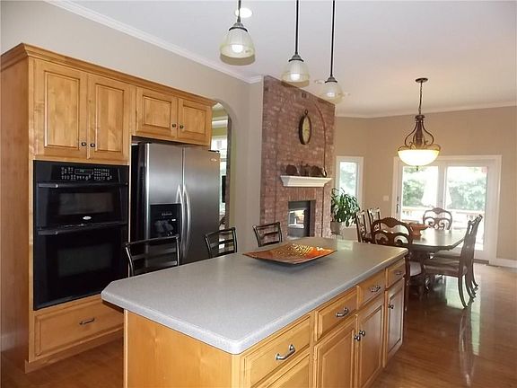Center Island with pendant lighting