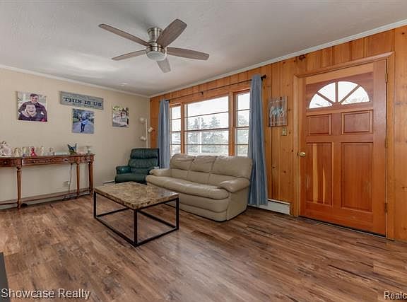 5th image of 2712 Parklawn Dr