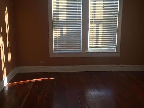 4th image of 717 Charles St