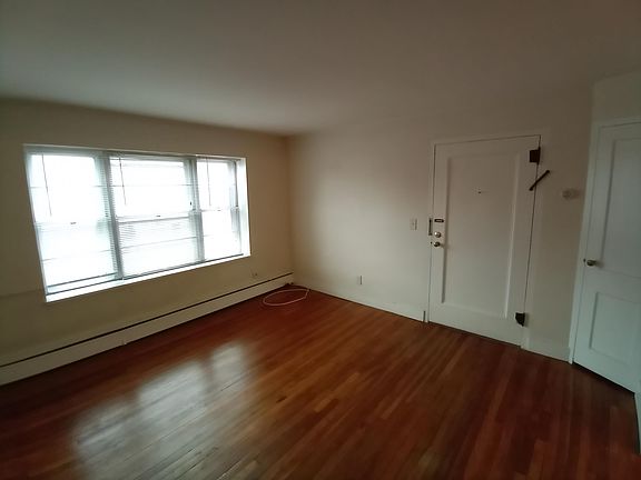 5th image of 789 W Ferry St #807728bec