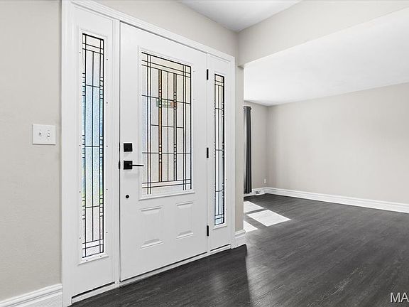 5th image of 513 Emily Dr