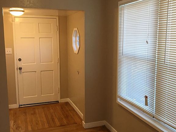 4th image of 2600 Clinton Ave