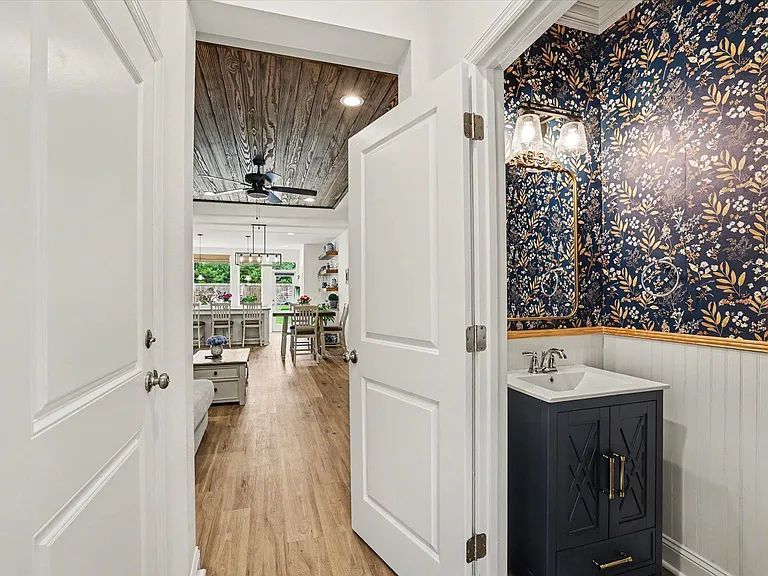 414 Grand Oaks Rd — Photo 10